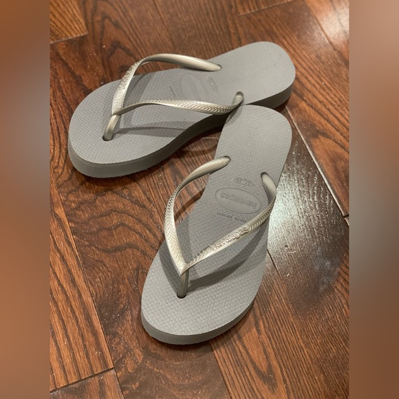 HAVAIANAS SANDALS - Picture 1 of 5